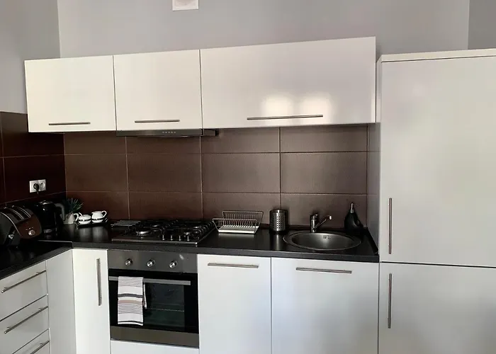 Abrahama 40 شقة غدينيا